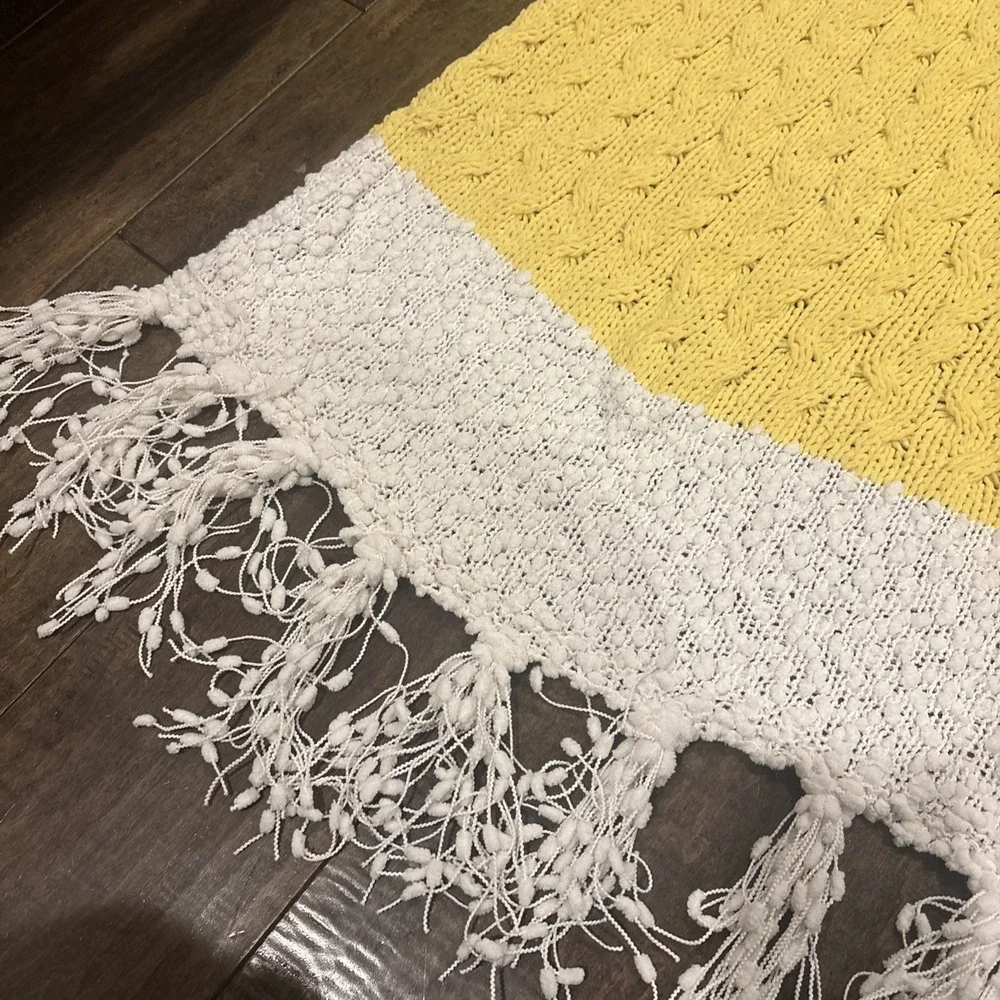 Nicole Miller Artelier Soft Cable Throw Blanket Yellow/White w/ Fringe 47